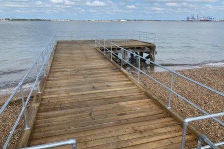 Landguard Point – Groyne Repairs, Jetty Deck Replacement & Sea Wall Concrete Repairs