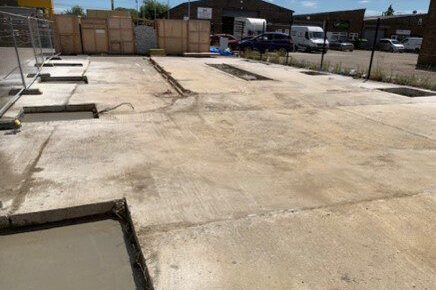 Picture55 Pontoon Concrete and Screeding, Southampton Docks - Amicus Civil Engineering Ltd
